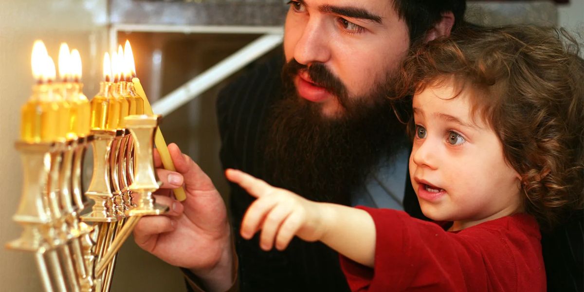 How Jewish Festivals Boost Community Tourism and Small Businesses
